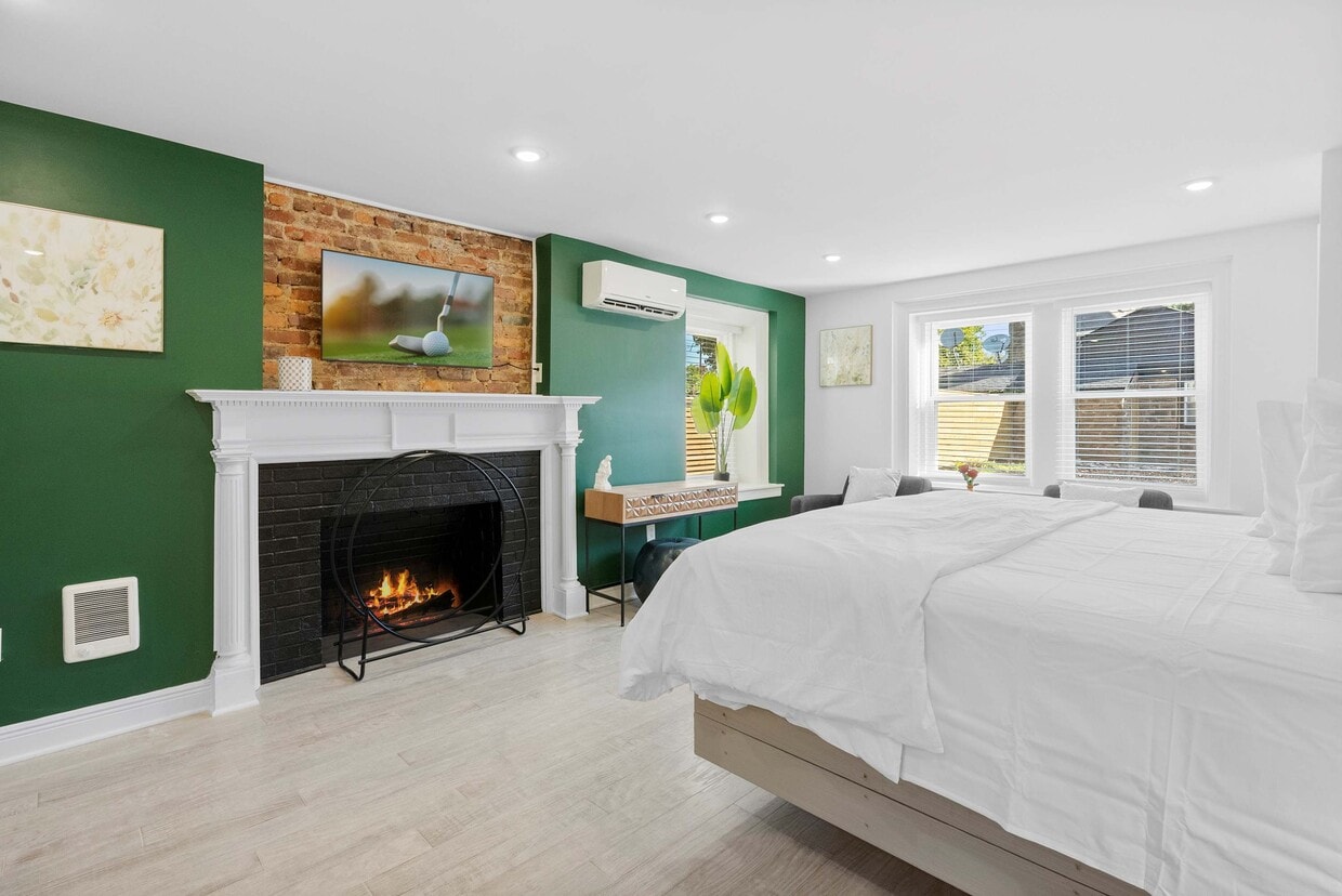 Primary Photo - 2305 N 50th St