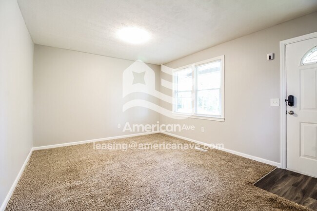 Foto del edificio - 14 Crofton Dr