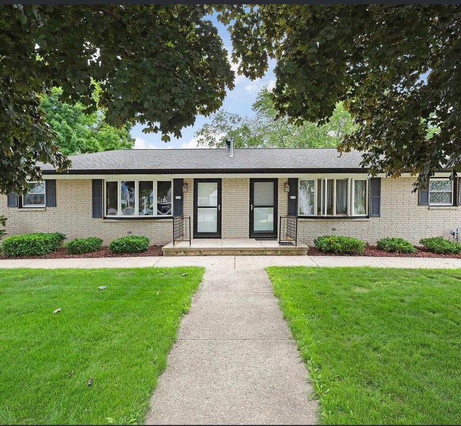 Primary Photo - 512 Randolph St
