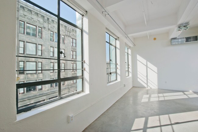 Foto del edificio - 849 S Broadway