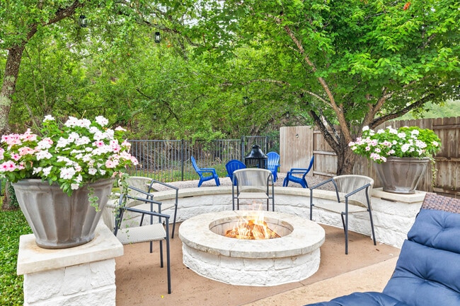 Backyard Firepit - 291 Torrington Dr