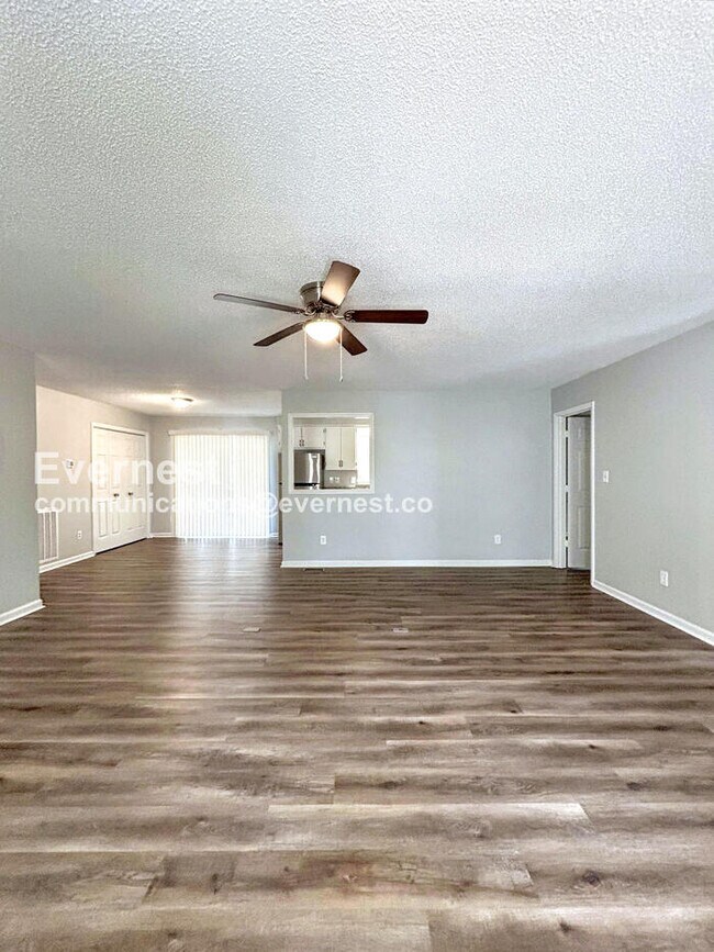 Foto del edificio - 6441 Osprey Trail