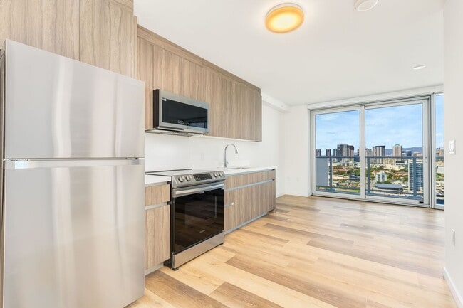 Building Photo - Brand New-Pet Friendly, Large Studio in Lu...