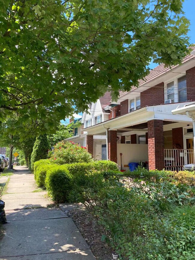 2320 Eldridge St, Pittsburgh, PA 15217 Townhome Rentals in Pittsburgh