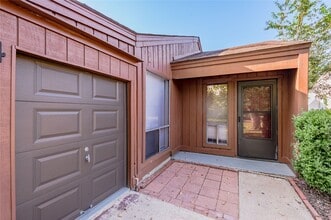 Building Photo - 74 Westwood Dr W