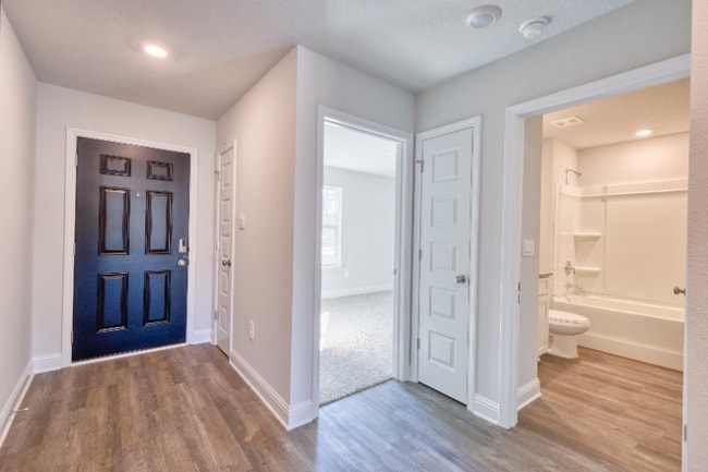 Photo - 9043 Holly Cove House