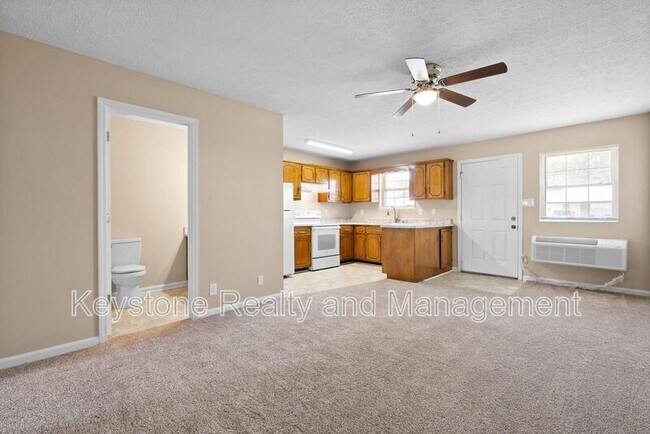 Foto del edificio - 308 Thompsonville Ln