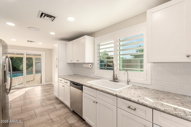 Foto del edificio - 2003 N Los Arboles Ct