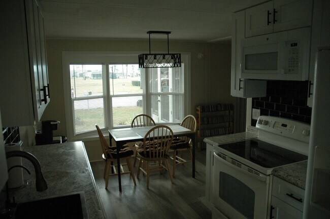 Foto del edificio - 23 Kinsmen Dr
