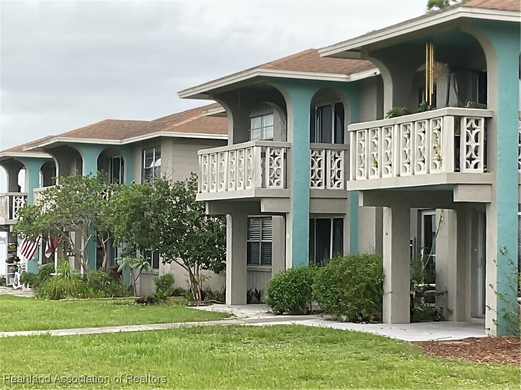 Foto principal - 1011 Lakeview Dr