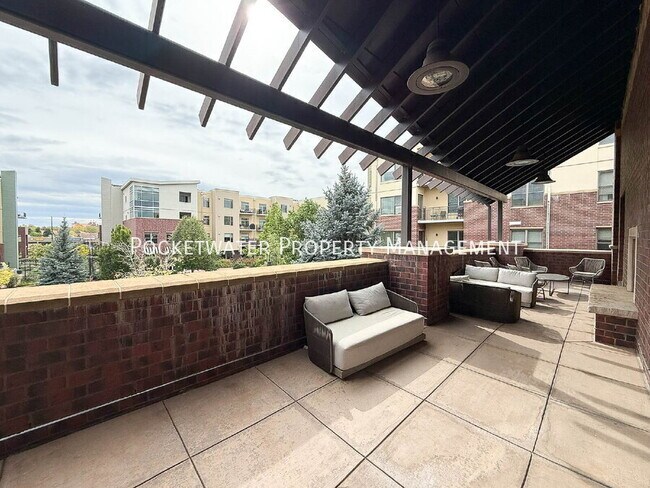 Foto del edificio - 3601 Arapahoe Ave