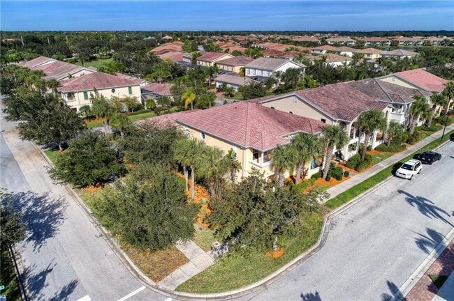 Building Photo - 1742 Burgos Dr