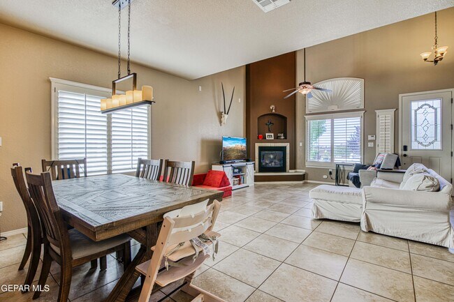 Foto del edificio - 1644 Rayado Creek Ln