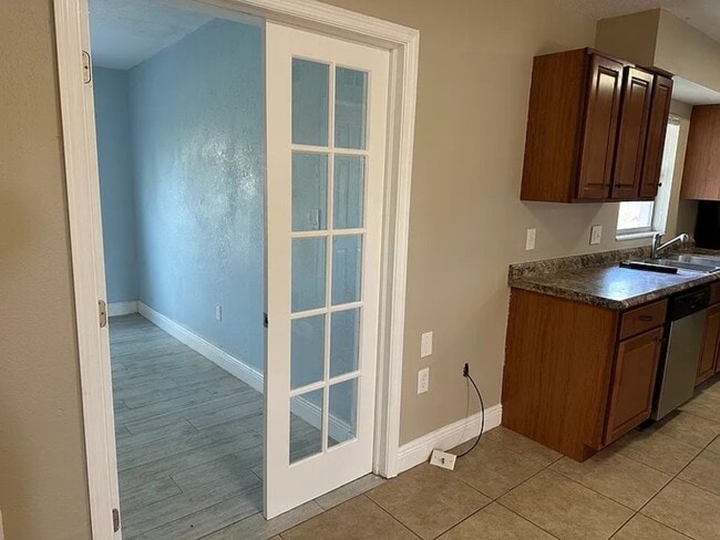 Foto del edificio - 1117 Princewood Dr