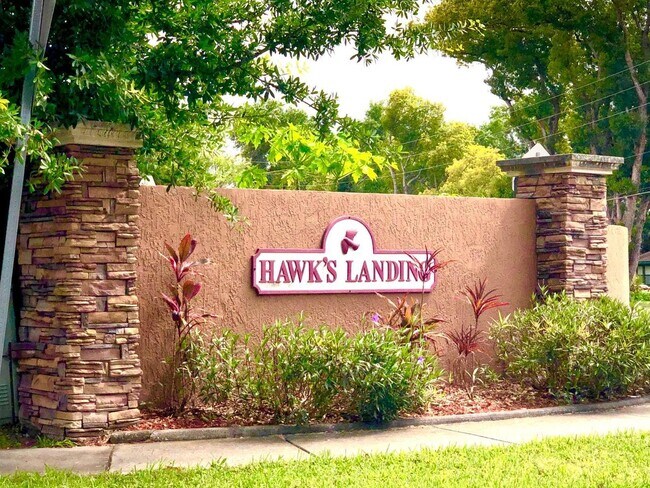 Foto del edificio - MOVE IN NOW! 2x2 WITH FRESH INTERIOR PAINT...