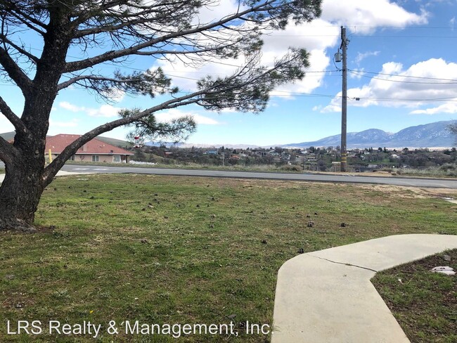 Foto del edificio - 3 br, 2 bath House - 20113 Sears Dr.
