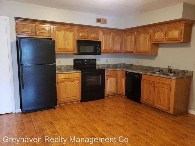 Building Photo - 2 br, 1.5 bath Apartment - 6903 Delbert Lane