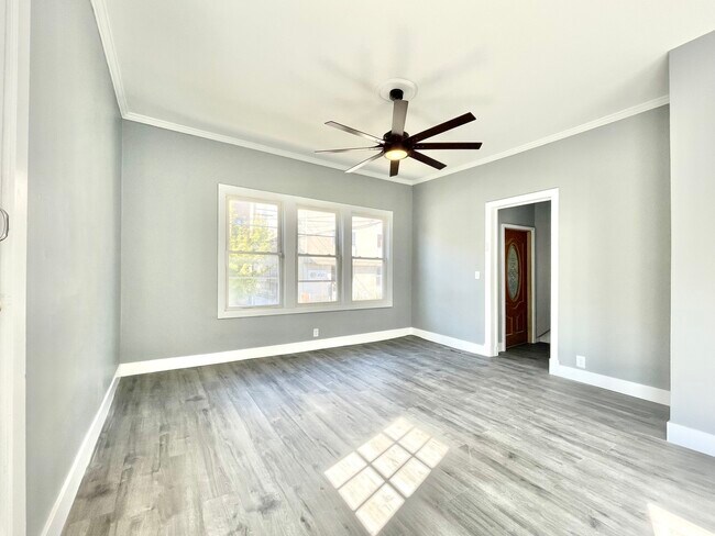 Foto del edificio - 2947 W Cortland St