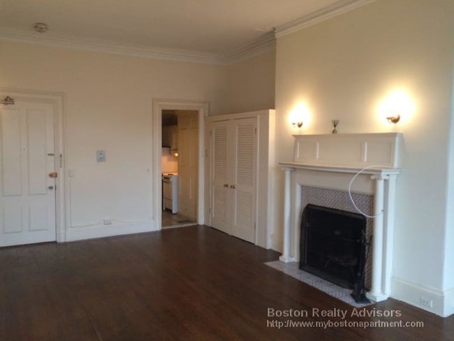 Building Photo - 317 Commonwealth Ave