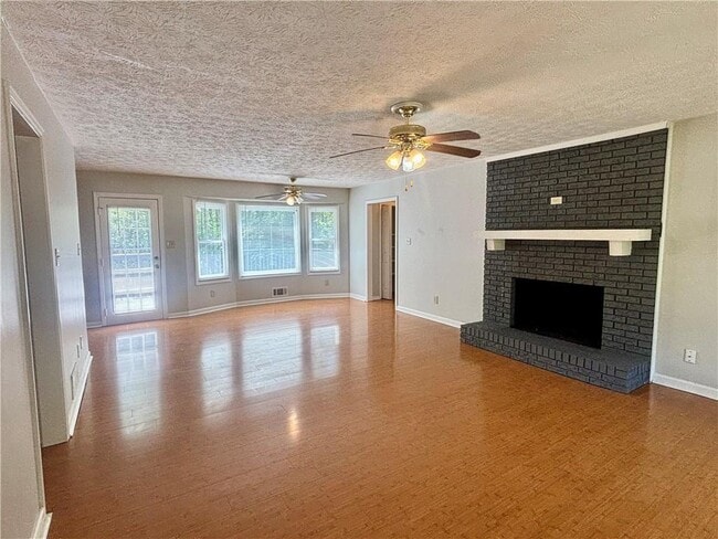Building Photo - 2050 Abington Ln