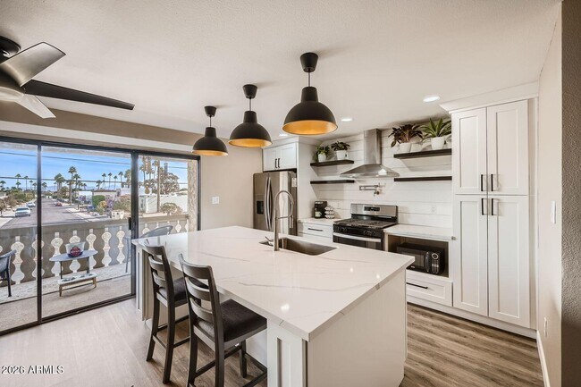 Foto del edificio - 4950 N Miller Rd