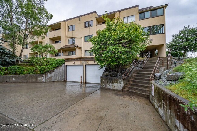 Foto del edificio - 1201 Denali St