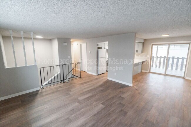 Foto del edificio - 10119 E Empire Ave