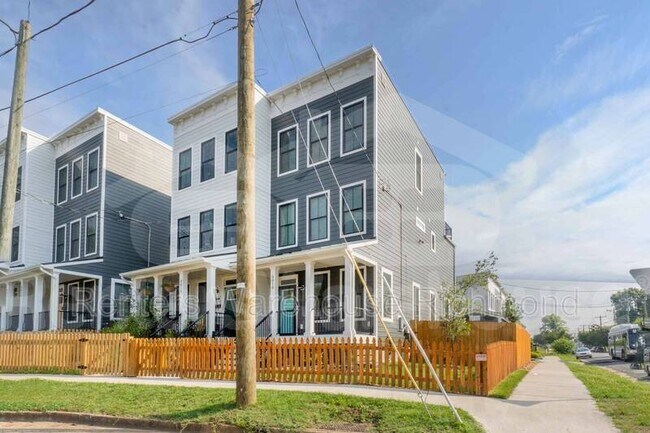 Building Photo - 3018 S St