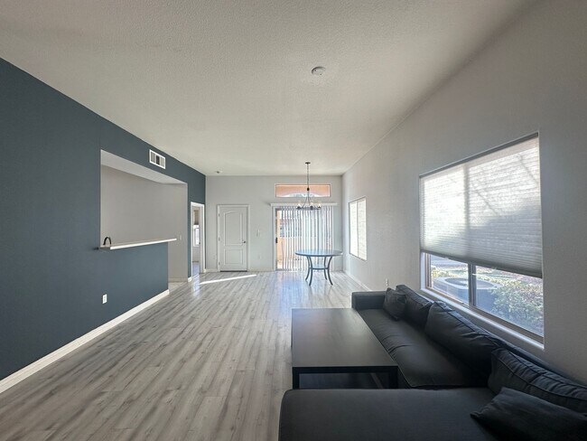 Foto del edificio - 8985 S Durango Dr