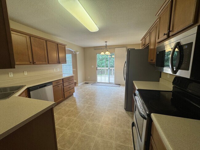 Foto del edificio - Spacious home in a great Ooltewah neighbor...