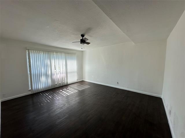 Foto del edificio - 4612 Emerson St