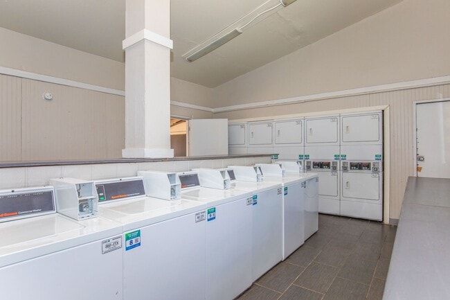 Building Photo - Amara Apartments