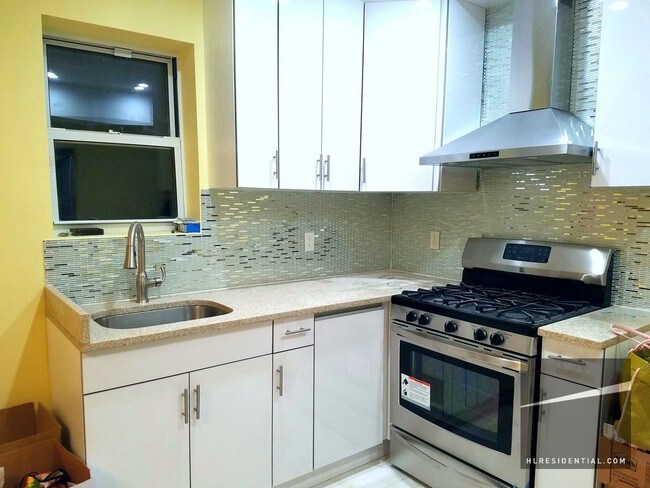 Foto del edificio - 3727 88th St