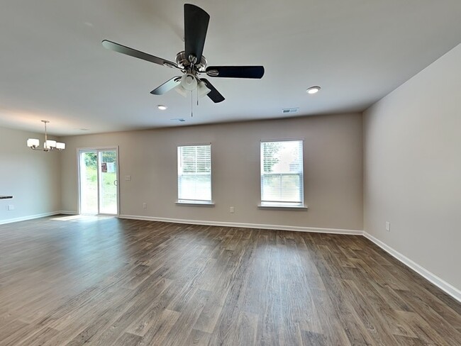 Building Photo - 421 Leaning Maple Wy