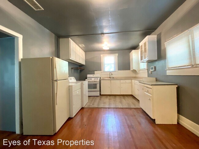Building Photo - 2 br, 1 bath House - 405 E. 30th