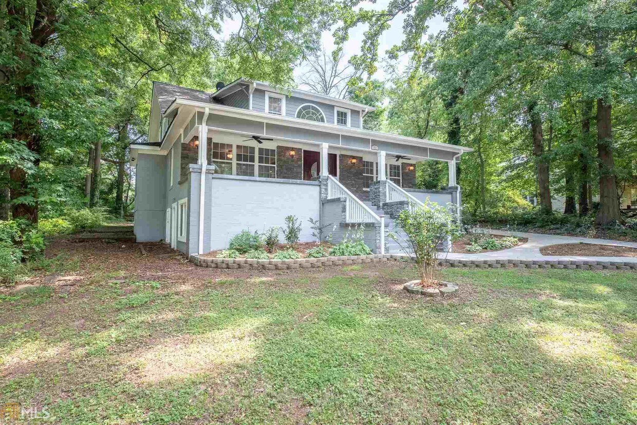 Foto principal - 1682 Hawthorne Ave