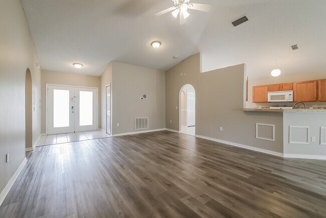 Foto del edificio - 16011 Chichester Ct