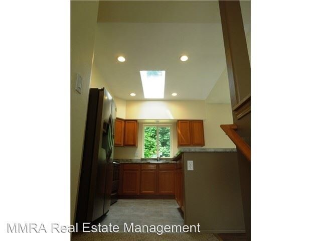 Building Photo - 2941 Green Valley Dr