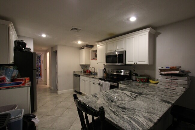 Building Photo - 58 Dudley St