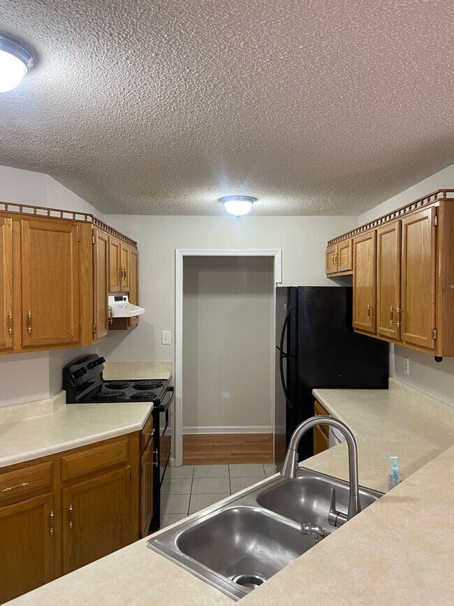 Building Photo - New For Rent in Moody!