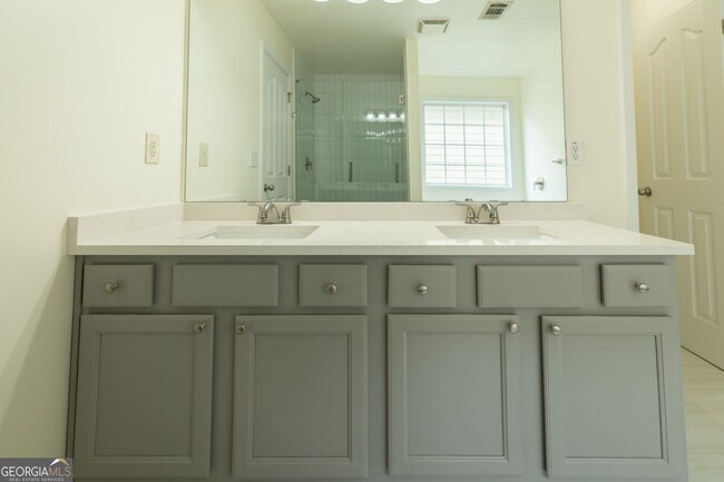 Foto del edificio - 2070 Cabela Dr