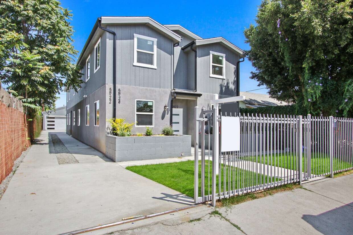 Primary Photo - 5924 Crocker St