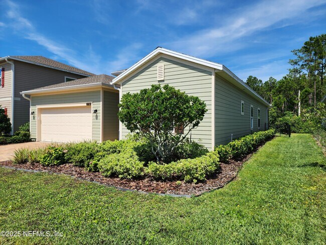 Building Photo - 1745 Amberly Dr