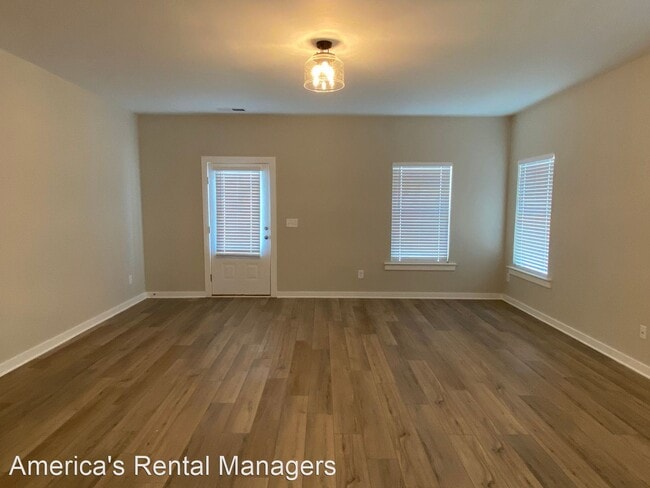 Building Photo - 3 br, 2 bath House - 1565 Brookhaven Drive