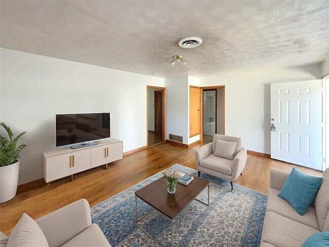 Foto del edificio - 404 S Coppell Rd