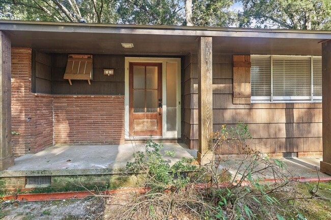 Building Photo - 111 Chiswick Cir