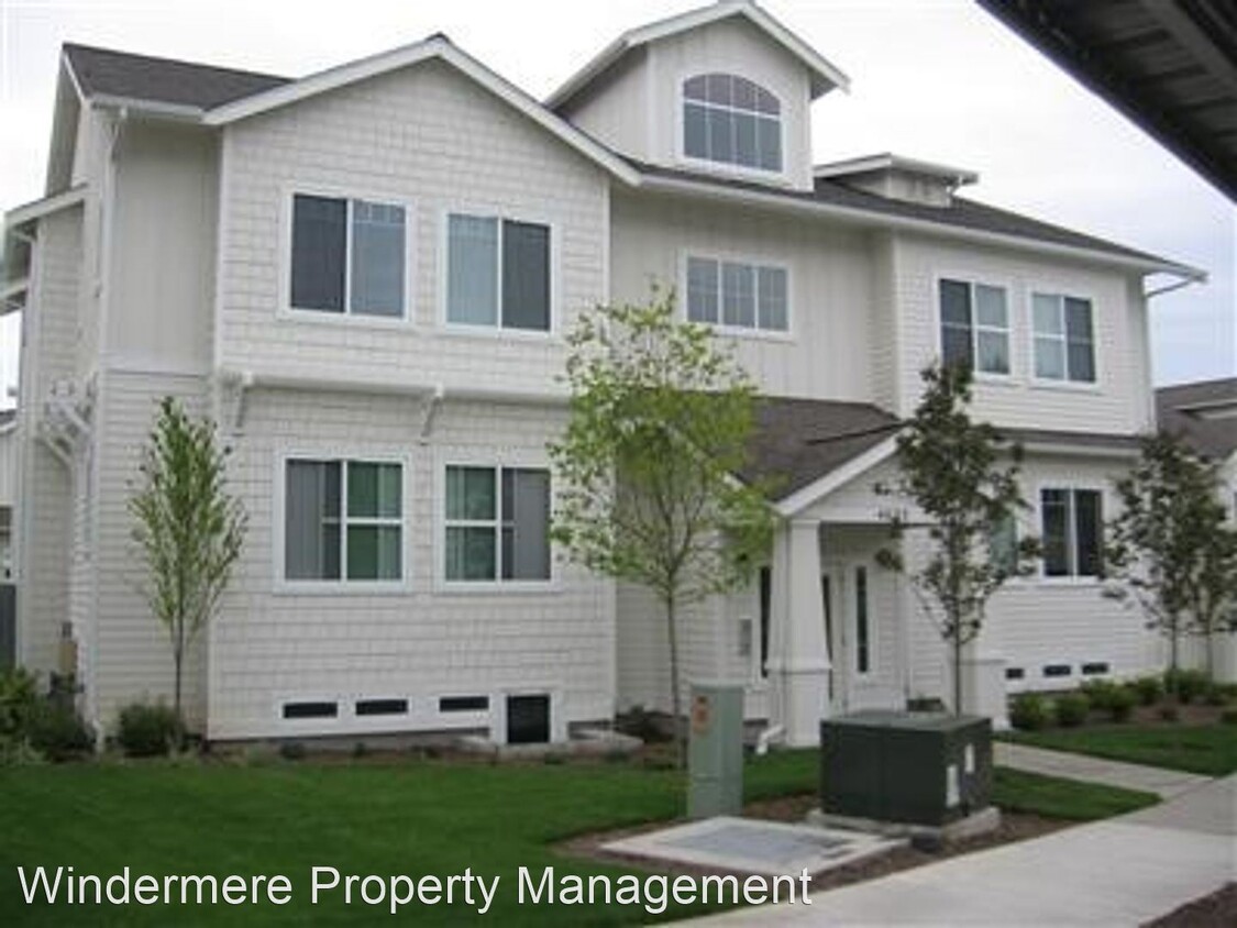 Foto principal - 2 br, 2 bath House - 4633 Celia Way #301
