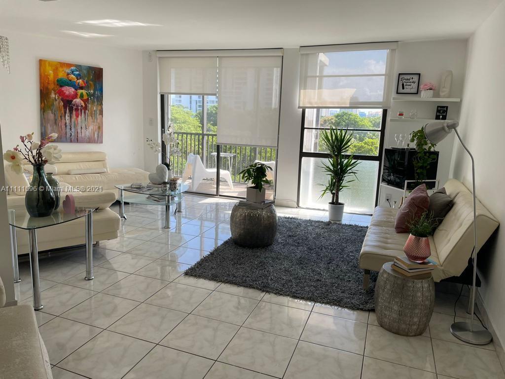 Foto principal - 3401 N Country Club Dr