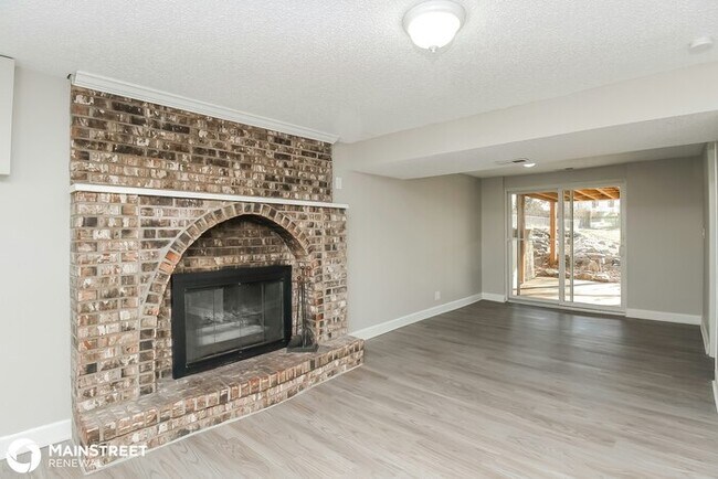 Building Photo - 9109 W 49th St, Merriam, KS 66203