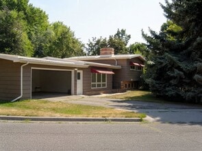 Building Photo - 2445 Rancho Rd
